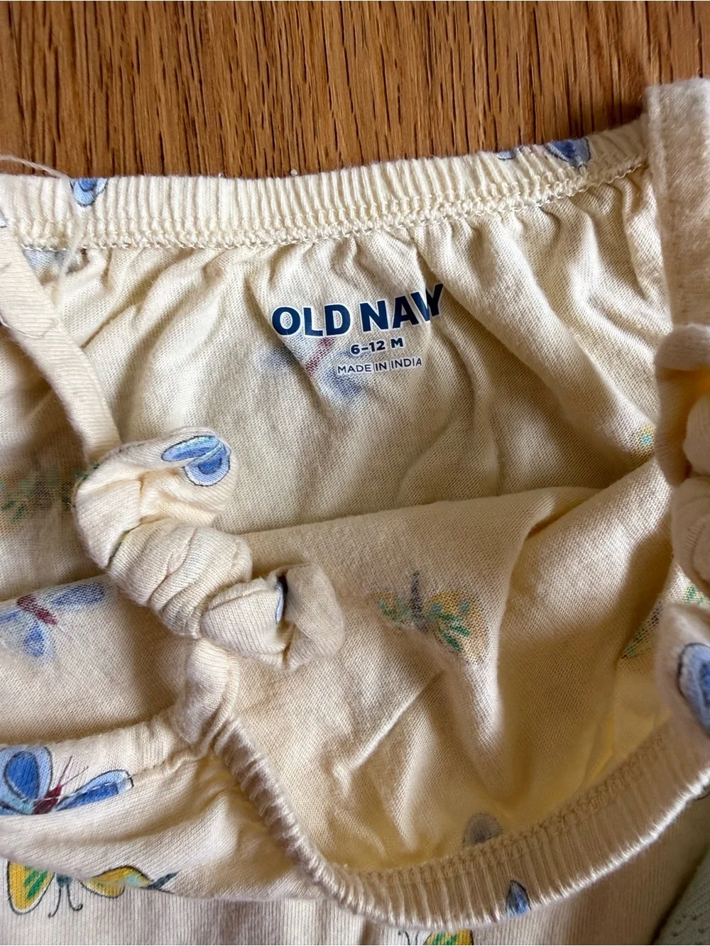 Old Navy Baby Girl bundle 6-12 months